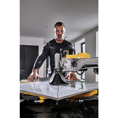 DeWalt Professional Portable Wet Tile Saw, 15 Amp