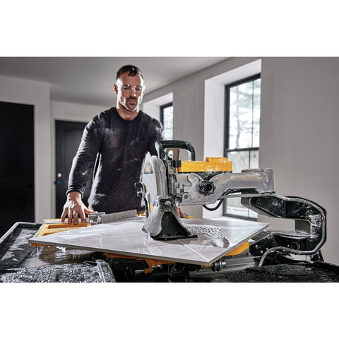 DeWalt Professional Portable Wet Tile Saw, 15 Amp