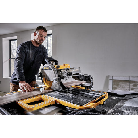 DeWalt Professional Portable Wet Tile Saw, 15 Amp