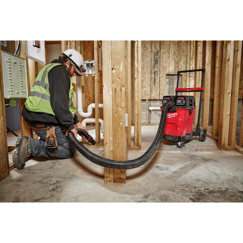 Milwaukee Flexible Vacuum Hose, 2-1/2 Inch x 9 Feet