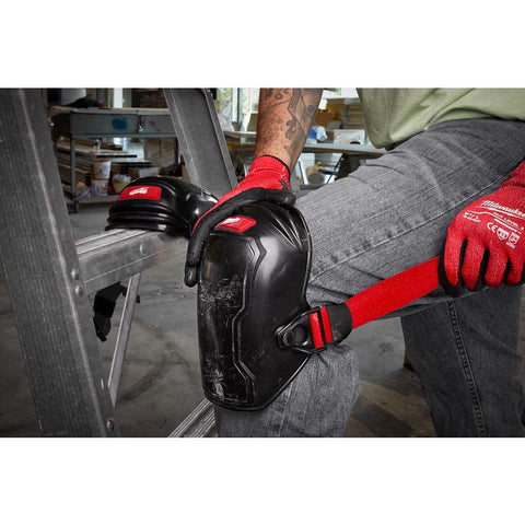 Milwaukee Flexible Knee Pads, Black-Red