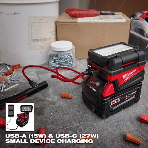 Milwaukee Comp Floodlight/USB