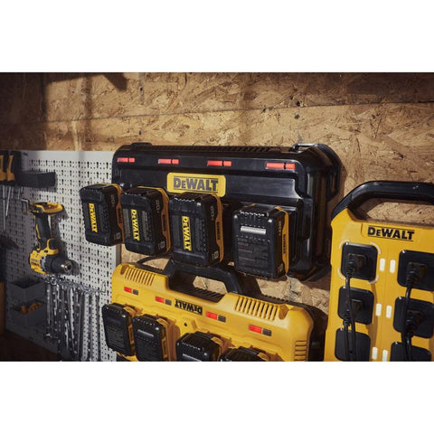 DeWalt 4 Amp 4 Port Charger