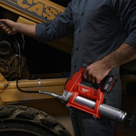 Milwaukee M12 Cordless Lithium-Ion Grease Gun Kit, 12V